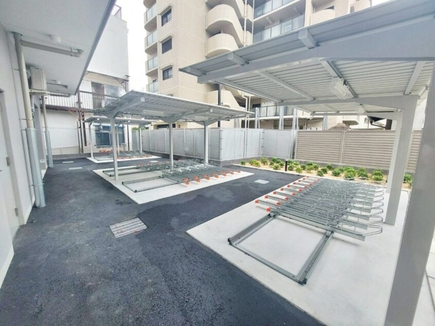 駐輪場 ファーストフィオーレ東灘