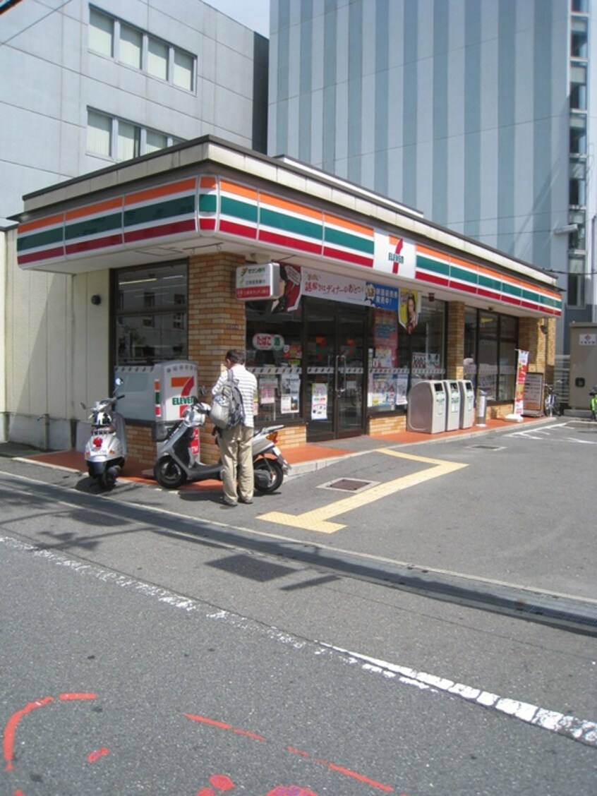 セブンイレブン(コンビニ)まで305m サンシャ－リー