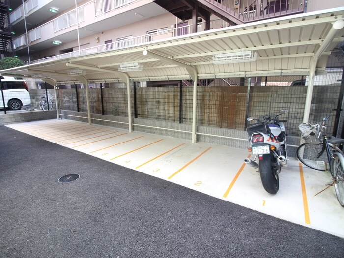 バイク置き場 ララプレイス新大阪ＬＤ(202)