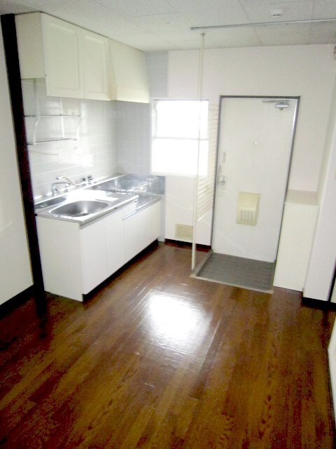 居室 目方ハイツ