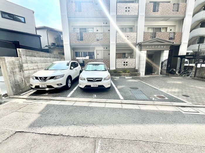 駐車場 ＡＬＣＹＯＮＥ