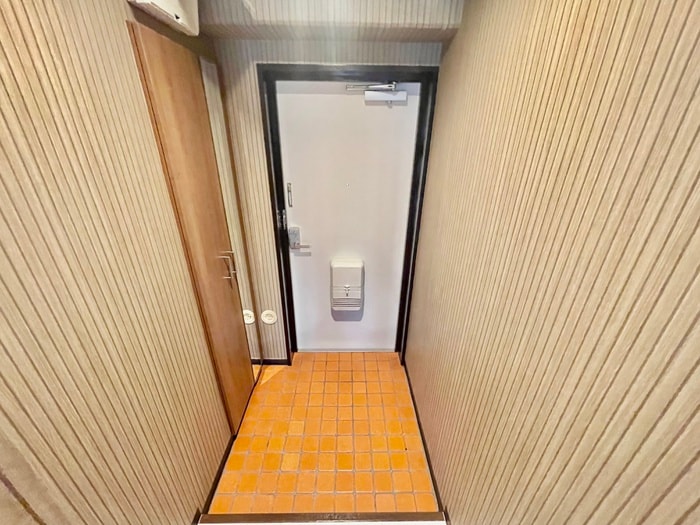 玄関 ﾆｭｰｻﾝﾊｲﾂ