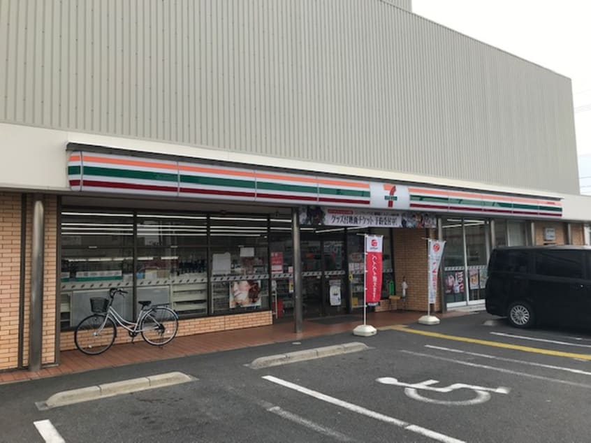 セブンイレブン大津月輪店(コンビニ)まで400m ガーデンスクエア瀬田