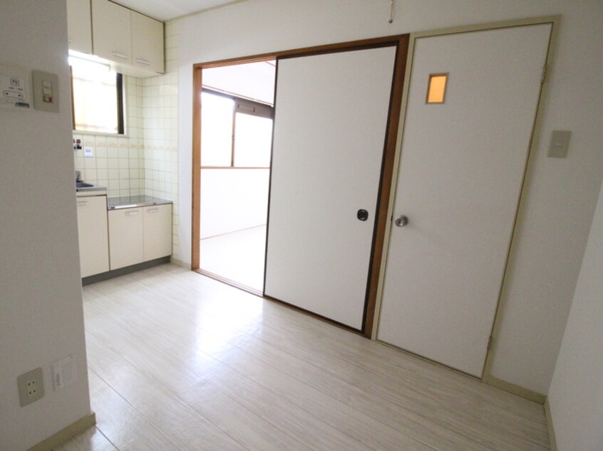 居室 ニコ－ホワイトハイツ