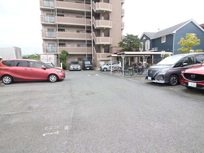 駐車場 リバ－サイド太田