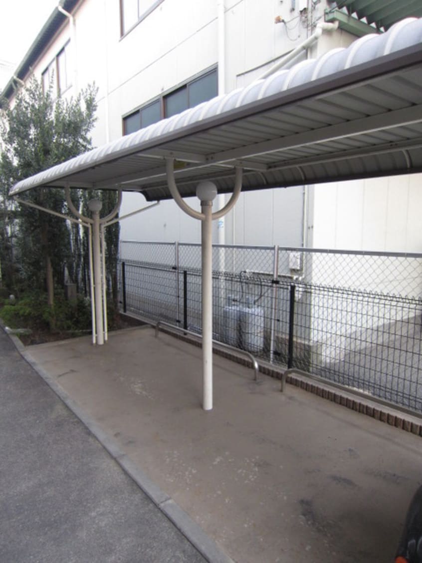 駐輪場 フルリ－ルコ－ト