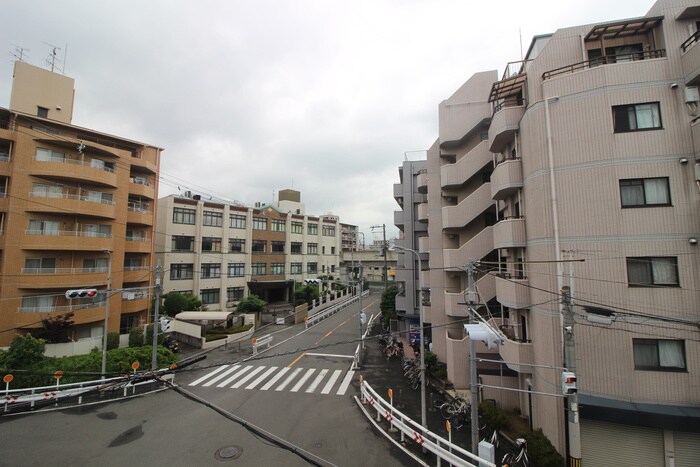 室内からの展望 ﾗ･ﾊｲｰﾙ桃ヶ池公園