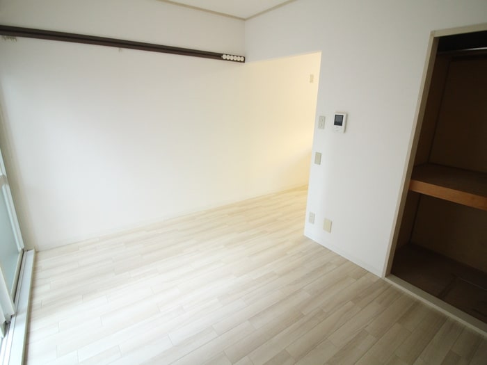 居室 中百舌鳥ハイツ