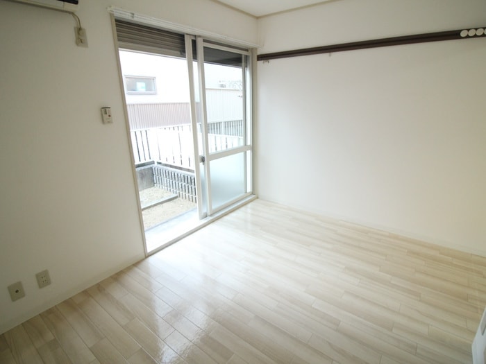 居室 中百舌鳥ハイツ