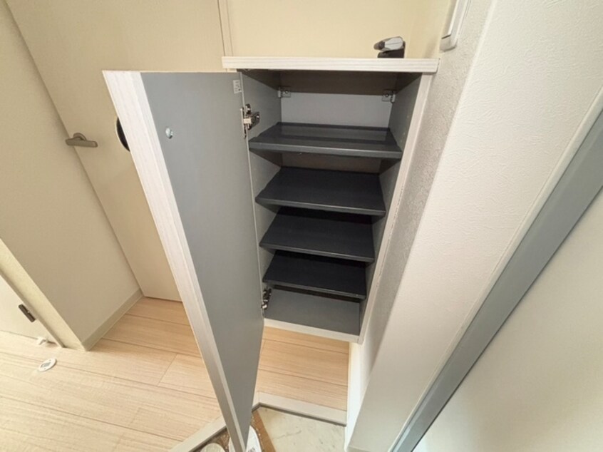 靴箱 Blue西長堀