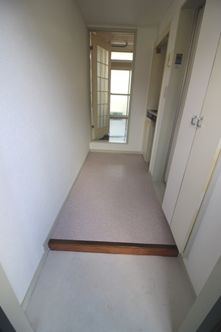 玄関 霞ヶ丘魚里ハイツ