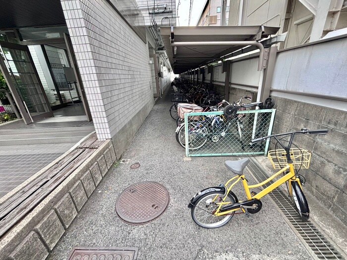 駐輪場 アクティ寝屋川