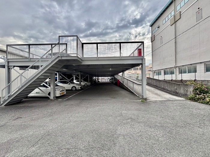 駐車場 アクティ寝屋川
