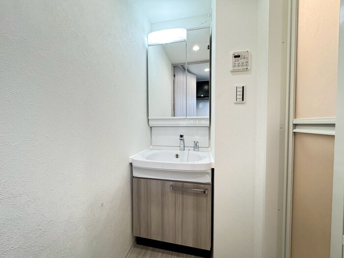 洗面 GENOVIA神戸湊川公園