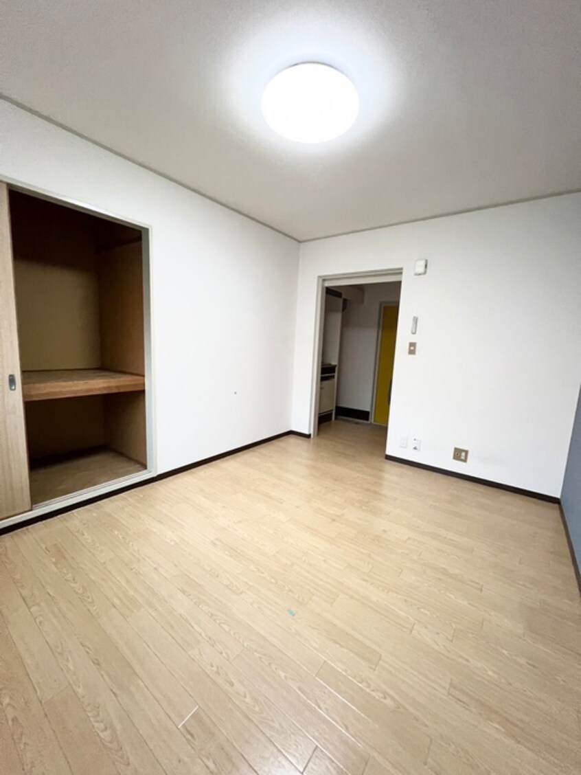 居室 ﾊｰｽｻｲﾄﾞﾅｶｶﾞｲﾄｳ