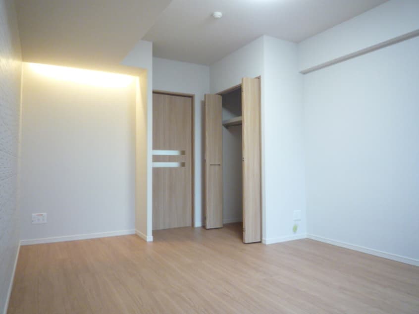 居室 ＳＴＯＬＺ岸辺