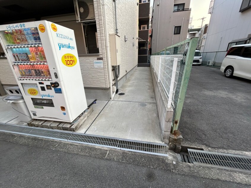 エントランス部分 グリッター沢ノ町
