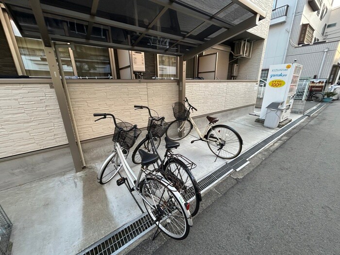 駐輪場 グリッター沢ノ町