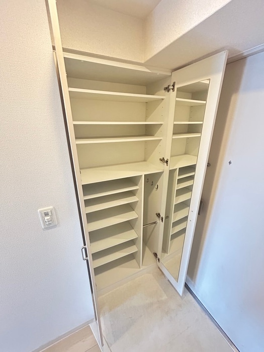 靴箱 ｴｽﾃﾑﾌﾟﾗｻﾞ京都聚楽第　雅邸(209)