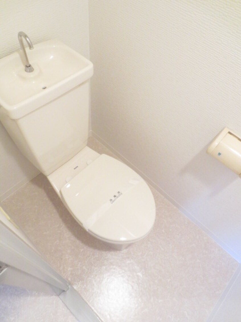 トイレ サンパレス２１六甲Ⅱ