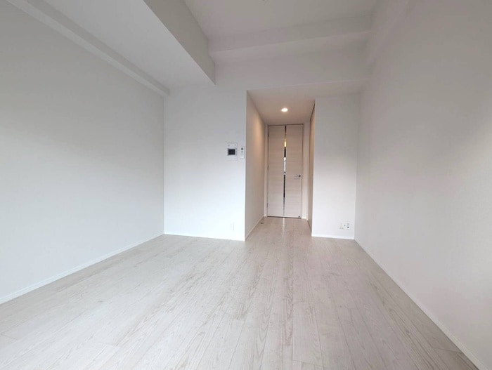 居室 ｻﾑﾃｨ夕凪LUKSUS(303)