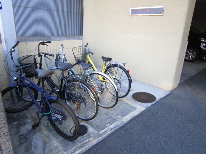駐輪場 ヴィラ－レ吉川
