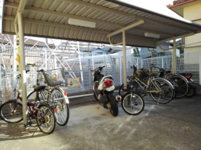 駐輪場 カルム　オ－ブ