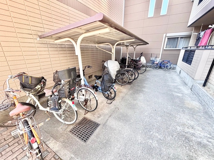 駐輪場 Ｍクレ－ル　Ｂ棟