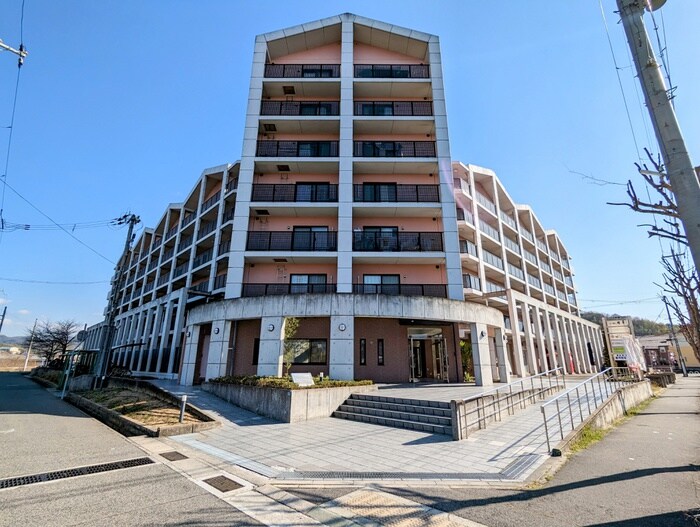 外観写真 ル－ムズ学園北町