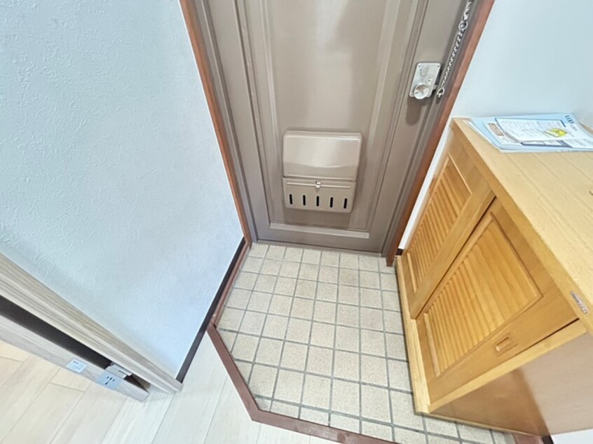 玄関 わかばハイツ