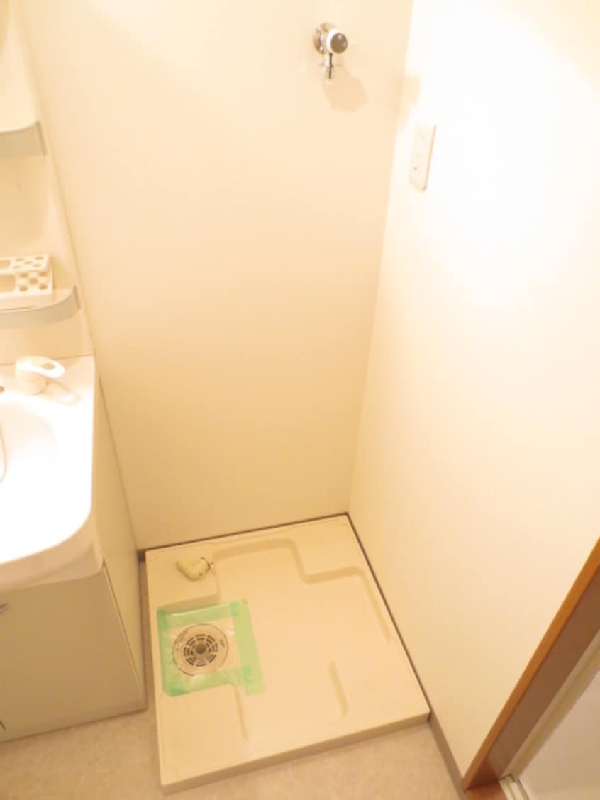 洗濯機置場 グレ－ス東山