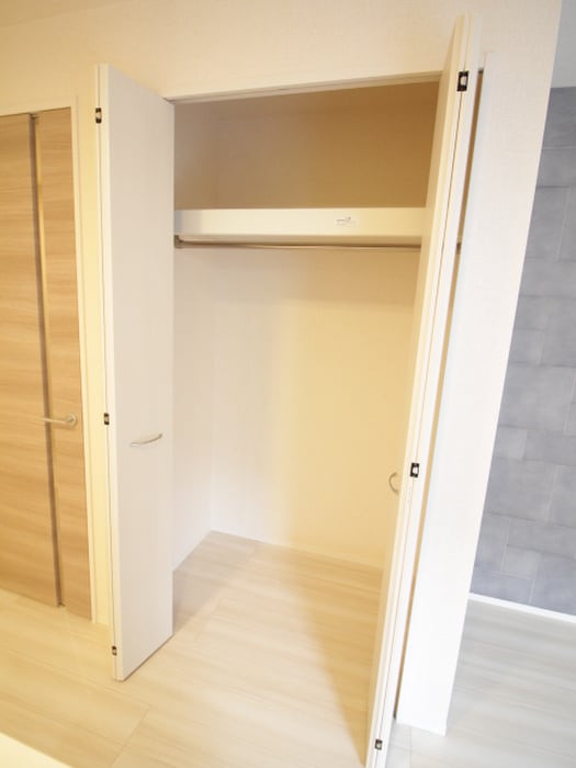 収納 ベルテンポ東向日