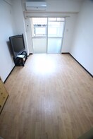 居室 リサ上新庄