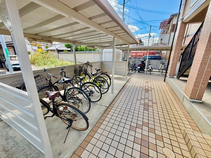 駐輪場 アンシャンテ元町