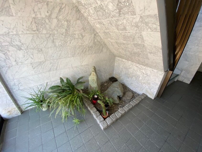 エントランス部分 ファミリーハイツ御陵前