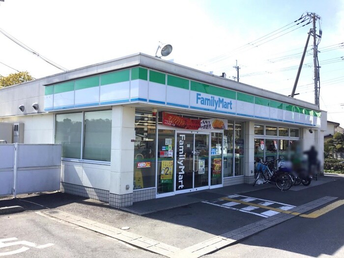 ファミリーマート高槻浦堂店(コンビニ)まで600m エクセレンスＢｅⅢ