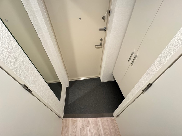 玄関 セレニテ神戸ミラクシュッド