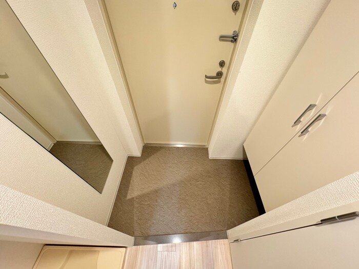 玄関 セレニテ神戸ミラクシュッド