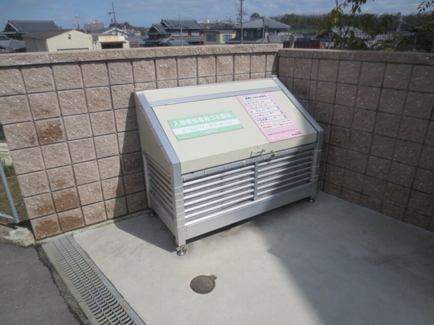 建物設備 ノイエス　カーサ