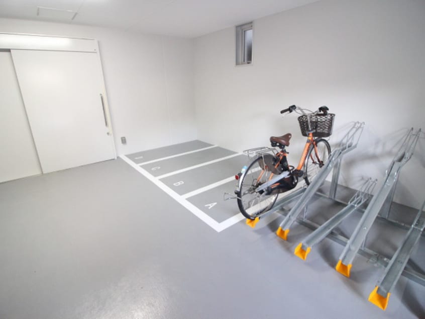 駐輪場 マロワール神戸