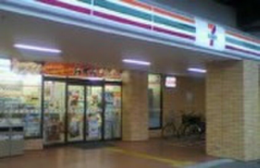 セブンイレブン(コンビニ)まで80m サンハイム