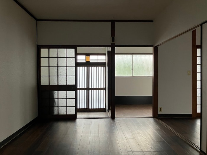 居室 杭瀬南新町4平屋