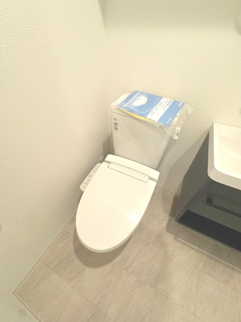 トイレ セレニテ東三国ミラク