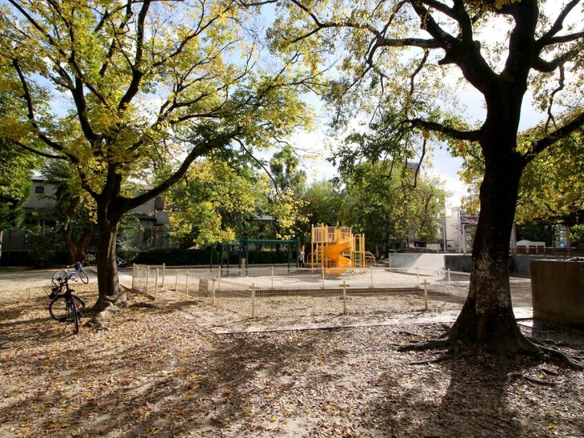 稲荷山公園(公園)まで664m サンライズ・セカンド