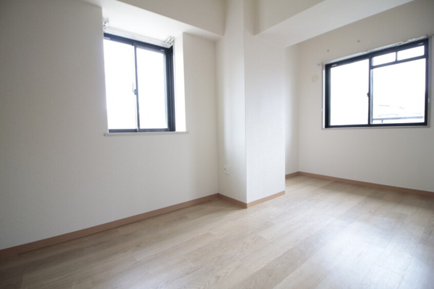 居室 フィオーレオルティア