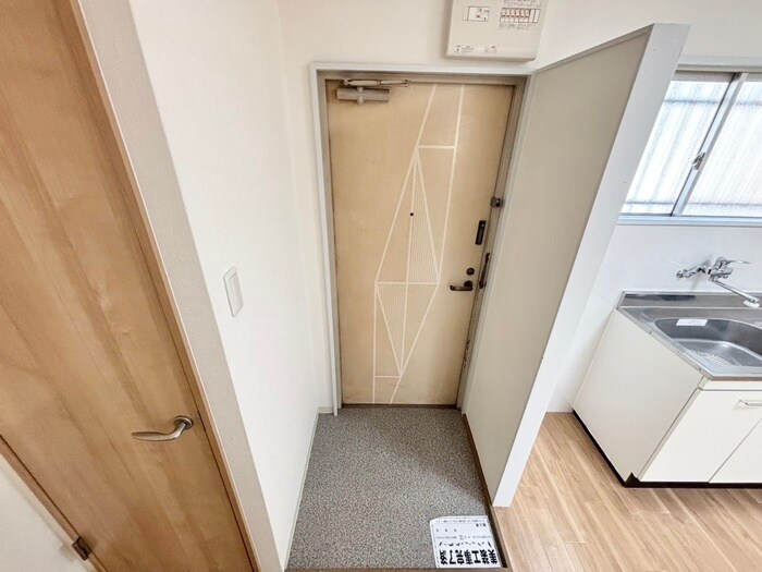 玄関 ビクトリー今里