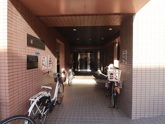 エントランス部分 ゼハ－ルトＩＮＡＢＡ