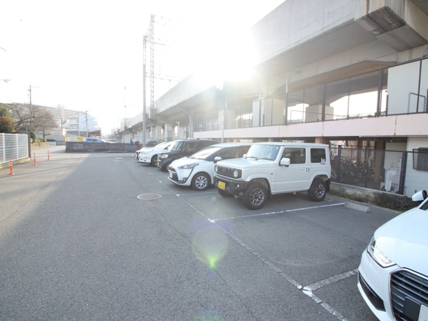 駐車場 サザンクレスト七道