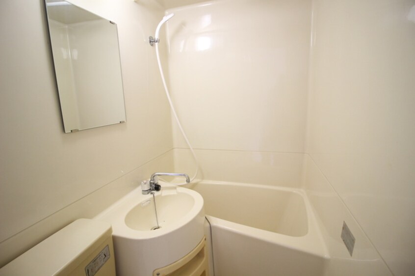 バス／シャワールーム等 オラコート西田辺