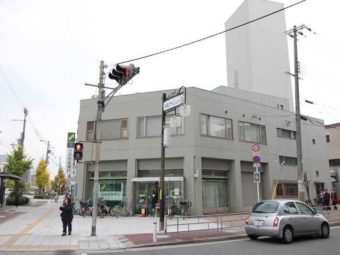 三井住友銀行(銀行)まで1000m 龍氏ビル２